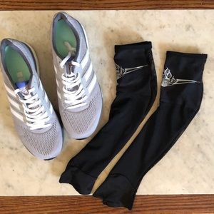 NWOT Nike Running Arm Sleeves, size S